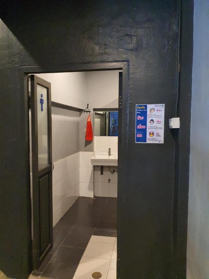 Loftel Station Hostel Bangkok Eksteriør bilde